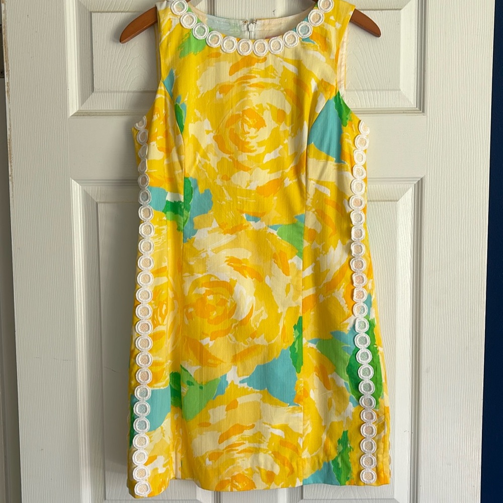 Lilly Pulitzer First Impression Mila Lace Shift SZ 8